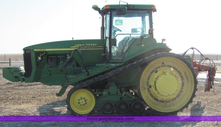 image for item 3022 2000 John Deere 8410T tractor