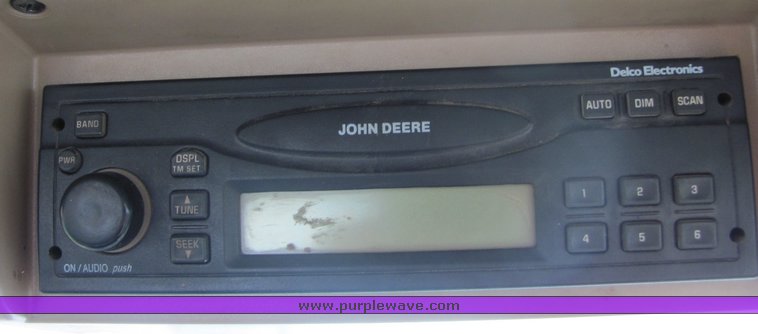 image for item 3022 2000 John Deere 8410T tractor