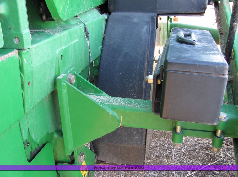 image for item 3022 2000 John Deere 8410T tractor