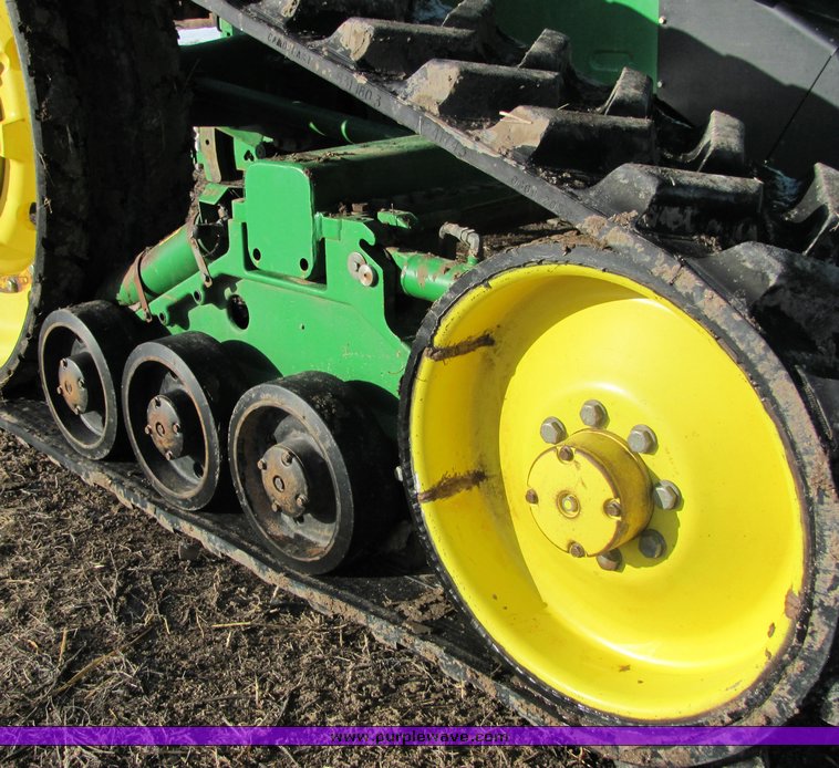 image for item 3022 2000 John Deere 8410T tractor