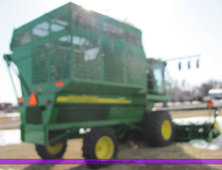 image for item 3025 2005 John Deere 7460 cotton stripper