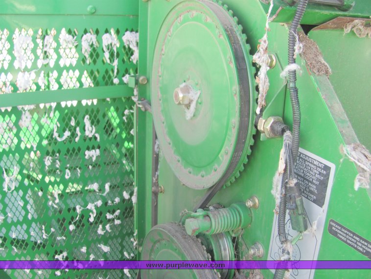 image for item 3025 2005 John Deere 7460 cotton stripper