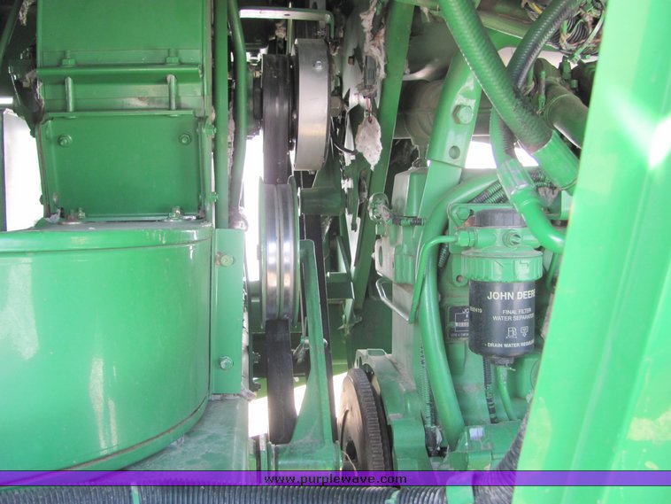 image for item 3025 2005 John Deere 7460 cotton stripper