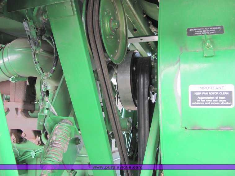 image for item 3025 2005 John Deere 7460 cotton stripper