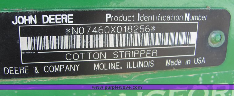 image for item 3025 2005 John Deere 7460 cotton stripper