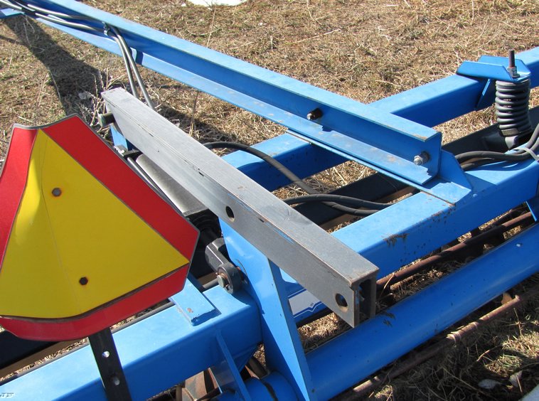 image for item 3029 DMI 32' crumbler