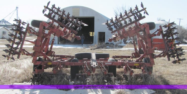 image for item 3030 Krause 3755 35' undercutter with pickers