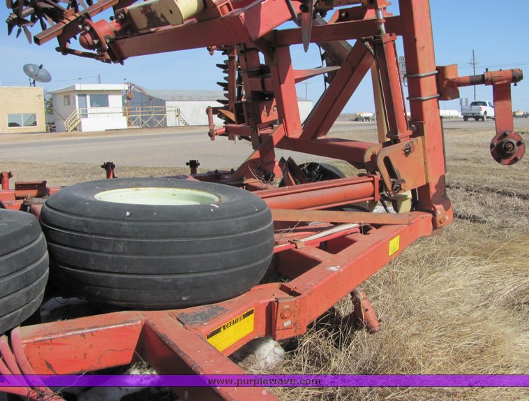 image for item 3030 Krause 3755 35' undercutter with pickers