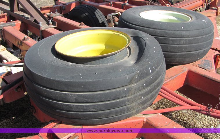 image for item 3030 Krause 3755 35' undercutter with pickers