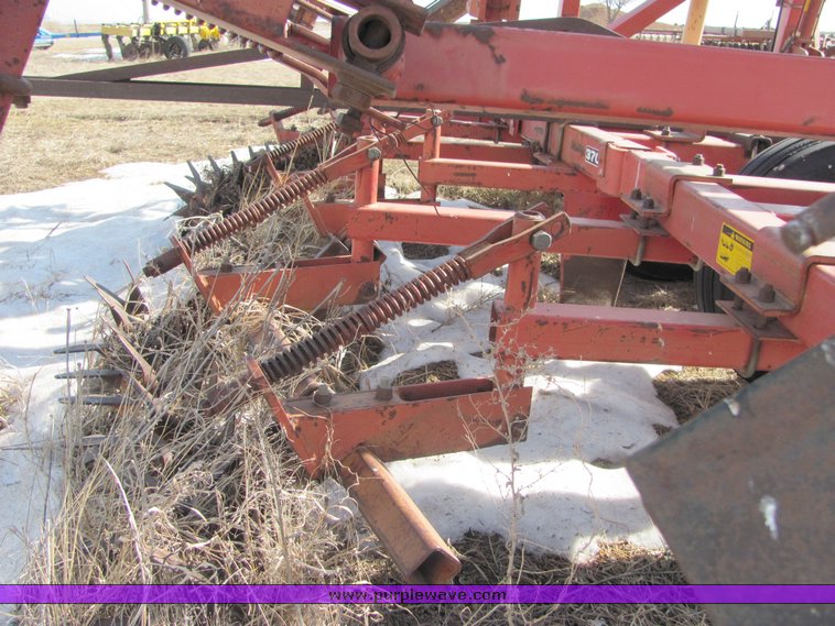 image for item 3030 Krause 3755 35' undercutter with pickers