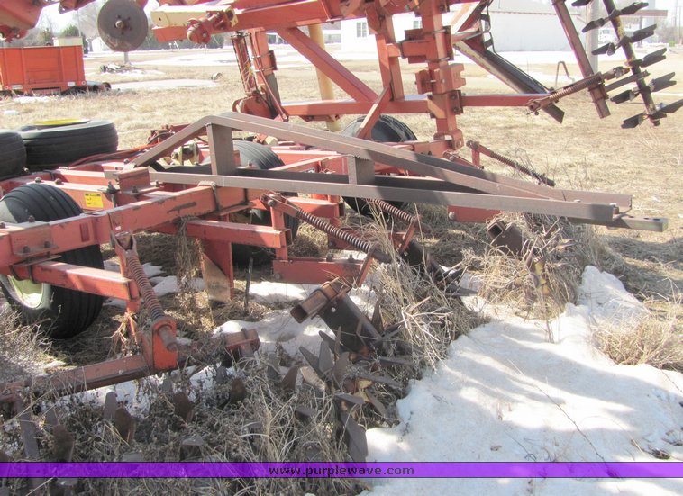 image for item 3030 Krause 3755 35' undercutter with pickers