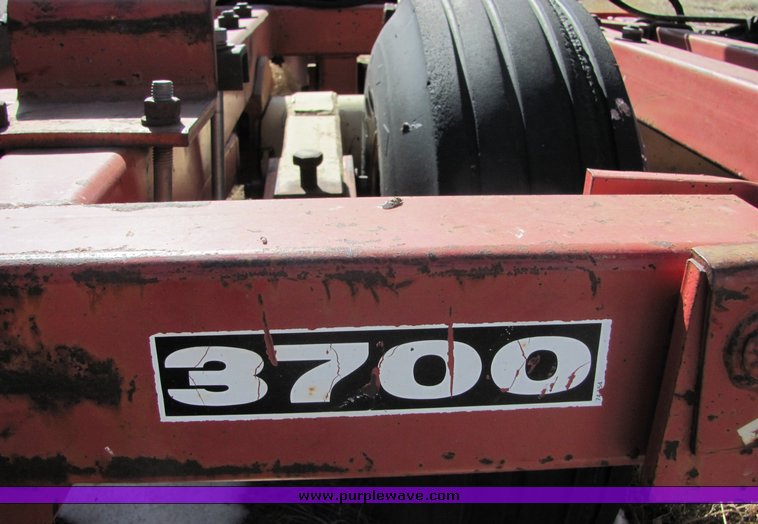 image for item 3030 Krause 3755 35' undercutter with pickers