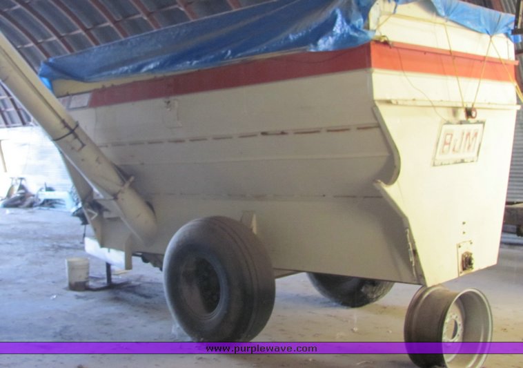 image for item 3032 BJM 450C grain cart
