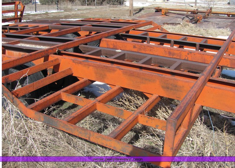 image for item 3036 Donahue combine/swather trailer