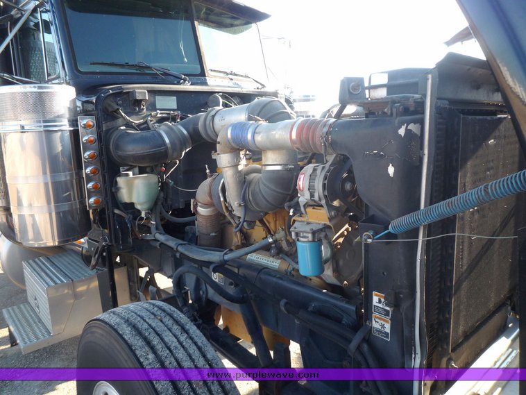 image for item 3999 2003 Peterbilt Conventional 379-127 semi tractor
