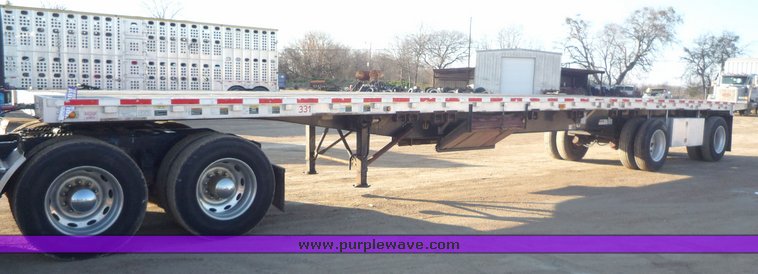 image for item 4001 2000 Wilson 48' flatbed trailer