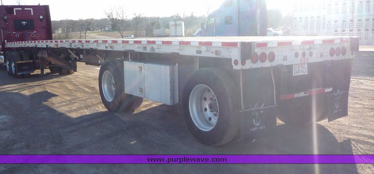 image for item 4001 2000 Wilson 48' flatbed trailer