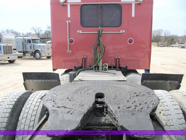 image for item 4003 2003 Peterbilt Conventional 379-119 semi tractor