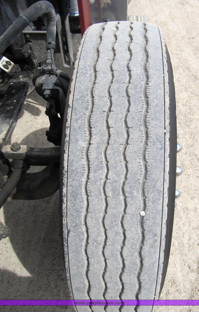 image for item 4003 2003 Peterbilt Conventional 379-119 semi tractor