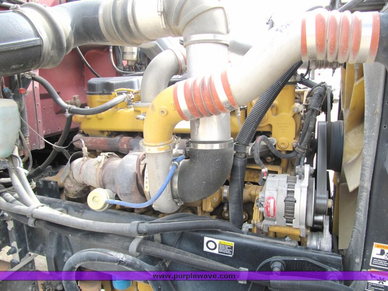 image for item 4003 2003 Peterbilt Conventional 379-119 semi tractor