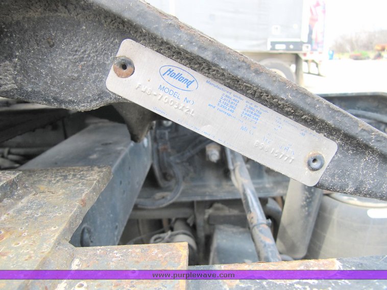 image for item 4006 2001 Peterbilt 387 semi tractor