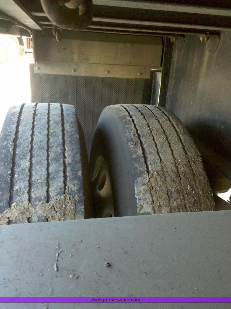 image for item 4007 2002 Transcraft Eagle 48' flatbed trailer