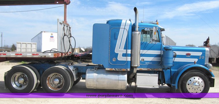 image for item 4008 1985 Peterbilt Conventional 359 semi tractor