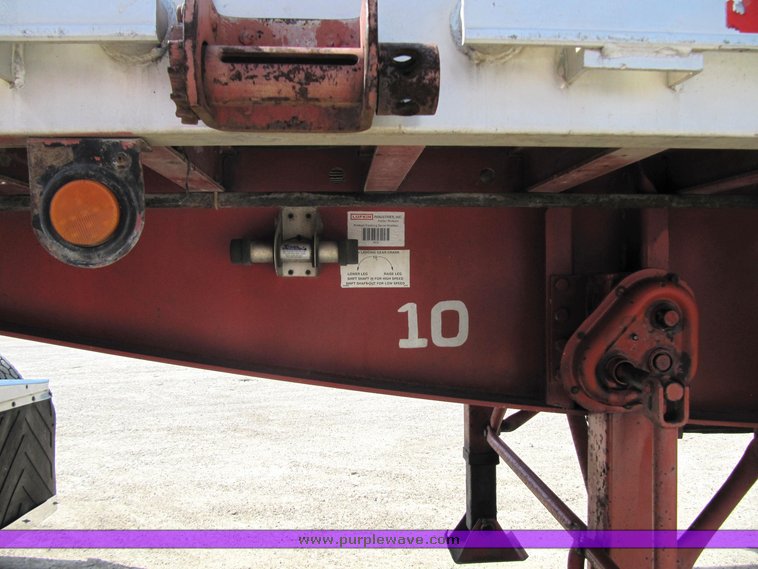 image for item 4009 1999 Lufkin Feather Light XL 40' flatbed trailer