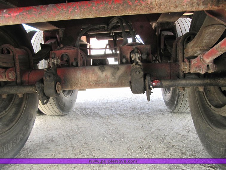 image for item 4009 1999 Lufkin Feather Light XL 40' flatbed trailer