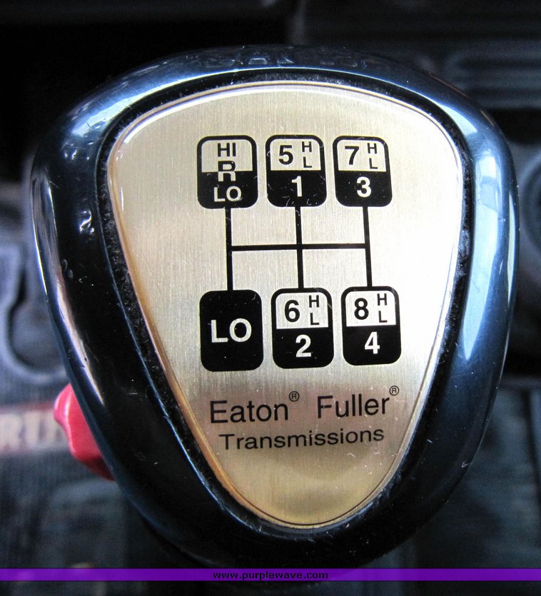 image for item 4010 2005 Kenworth Construct W900B semi tractor