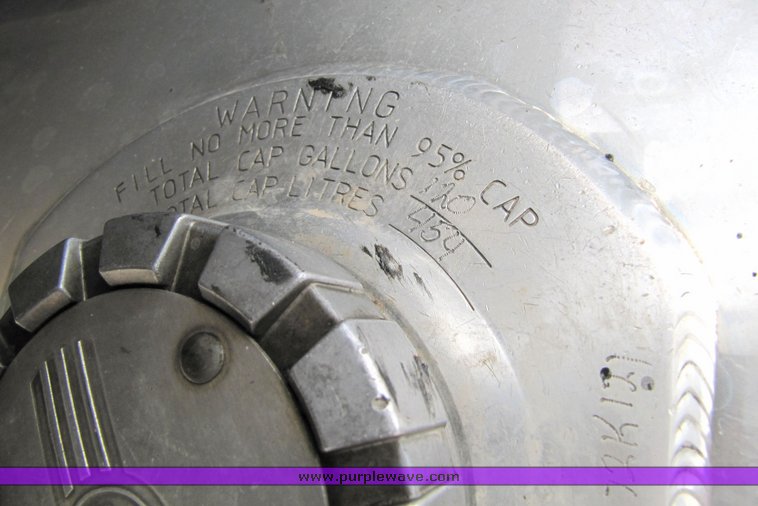 image for item 4010 2005 Kenworth Construct W900B semi tractor