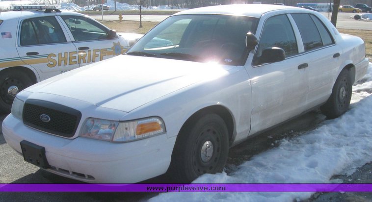 image for item 4235 2003 Ford Crown Victoria Police Interceptor