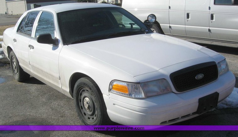 image for item 4235 2003 Ford Crown Victoria Police Interceptor