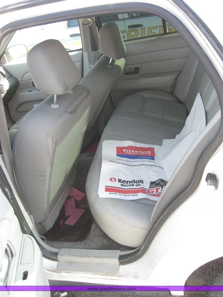 image for item 4235 2003 Ford Crown Victoria Police Interceptor