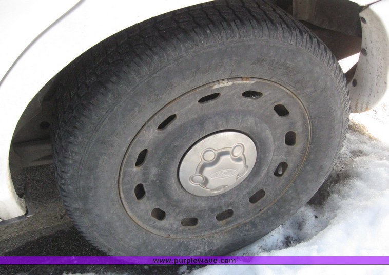 image for item 4235 2003 Ford Crown Victoria Police Interceptor