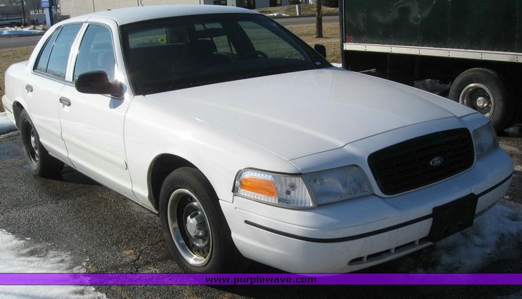 image for item 4236 1999 Ford Crown Victoria Police Interceptor
