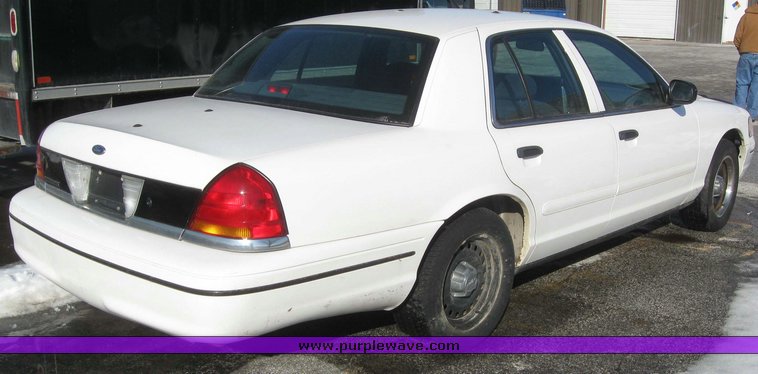 image for item 4236 1999 Ford Crown Victoria Police Interceptor