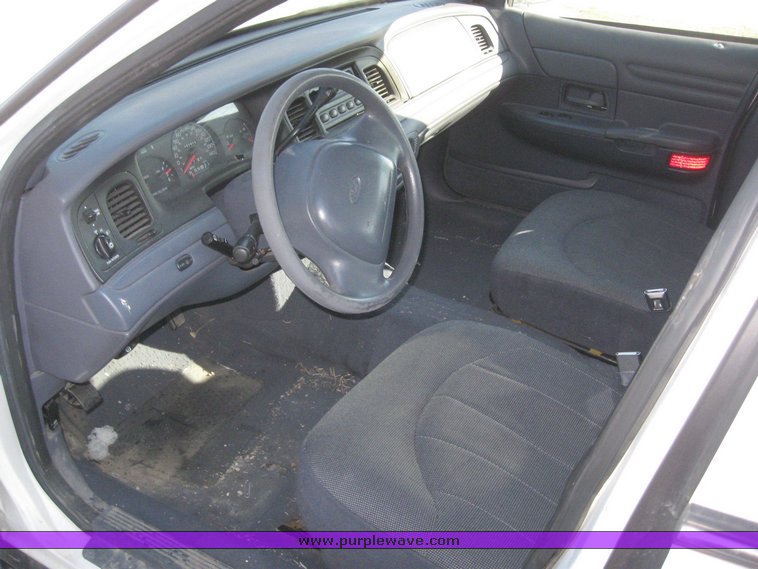 image for item 4236 1999 Ford Crown Victoria Police Interceptor