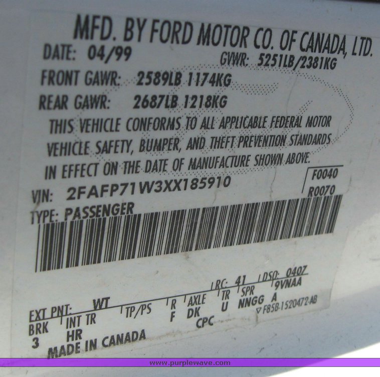 image for item 4236 1999 Ford Crown Victoria Police Interceptor