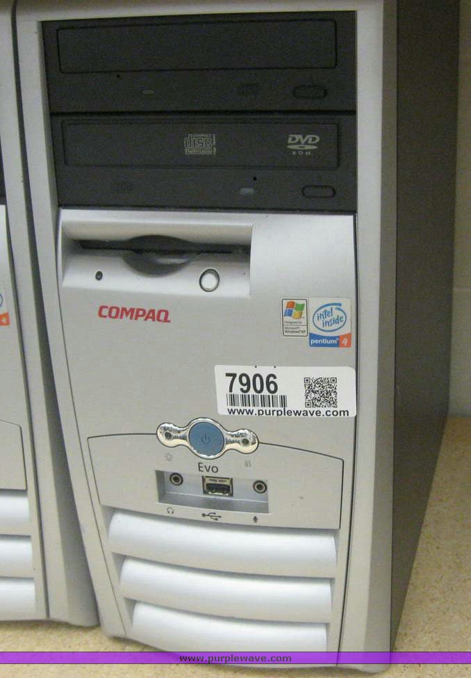 image for item 7906 (5) Compaq computers
