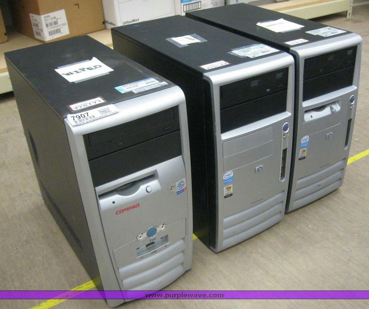 image for item 7907 (4) Compaq computers