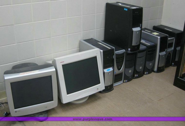 Assorted computers in Des Moines, IA Item 7948 sold Purple Wave