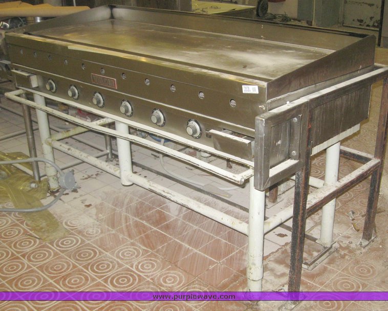 image for item 7978 Vulcan gas grill