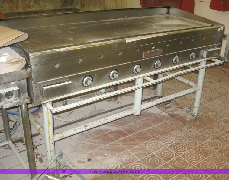 image for item 7978 Vulcan gas grill
