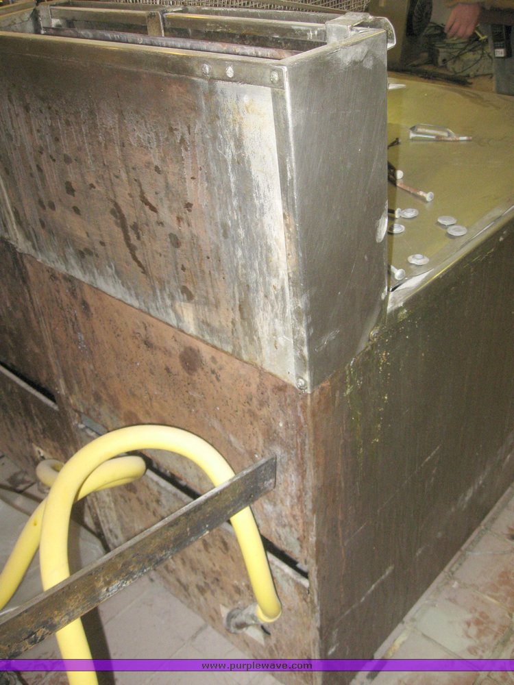 image for item 7979 (5) Pitco Frialator deep fat fryers