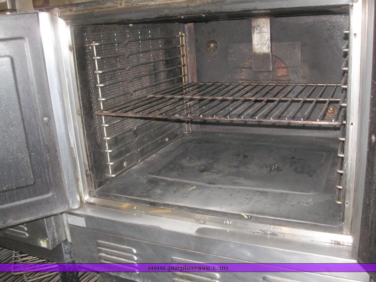 image for item 7983 Vulcan gas convection oven