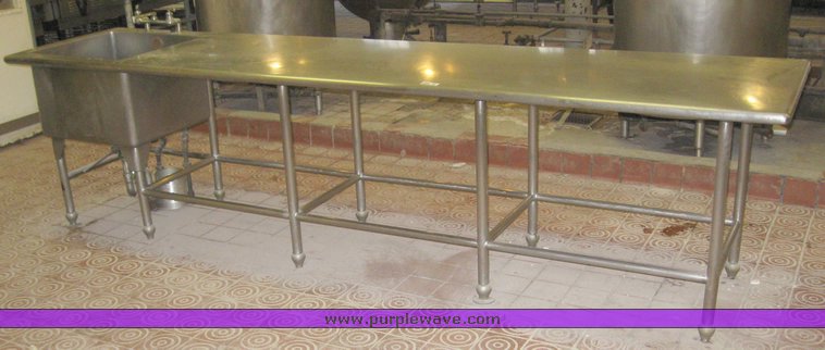 image for item 7990 Stainless steel table with sink