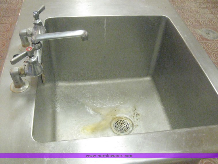 image for item 7990 Stainless steel table with sink