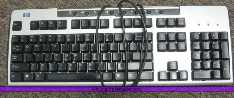 image for item 8057 (18) HP Compaq computers