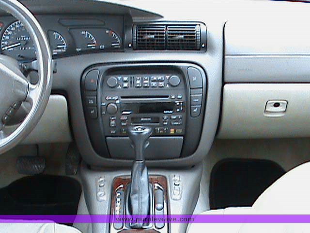 image for item 1001 1998 Cadillac Catera